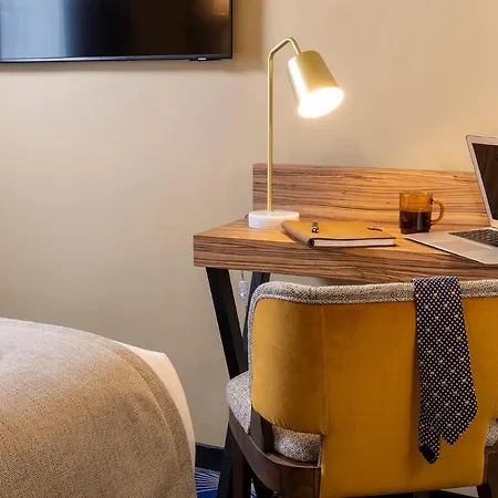 Le Rocroy 4* Paris