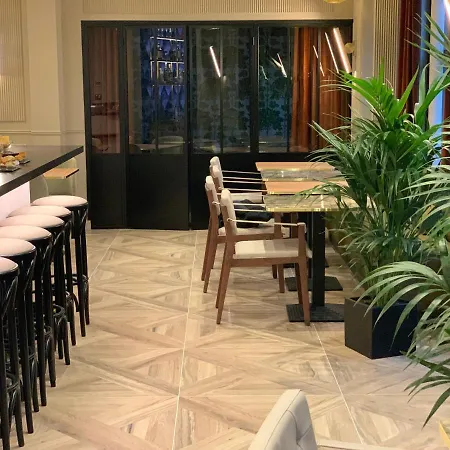 Le Rocroy Hotel Parijs