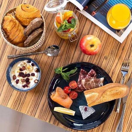 Le Rocroy Hotel Parijs